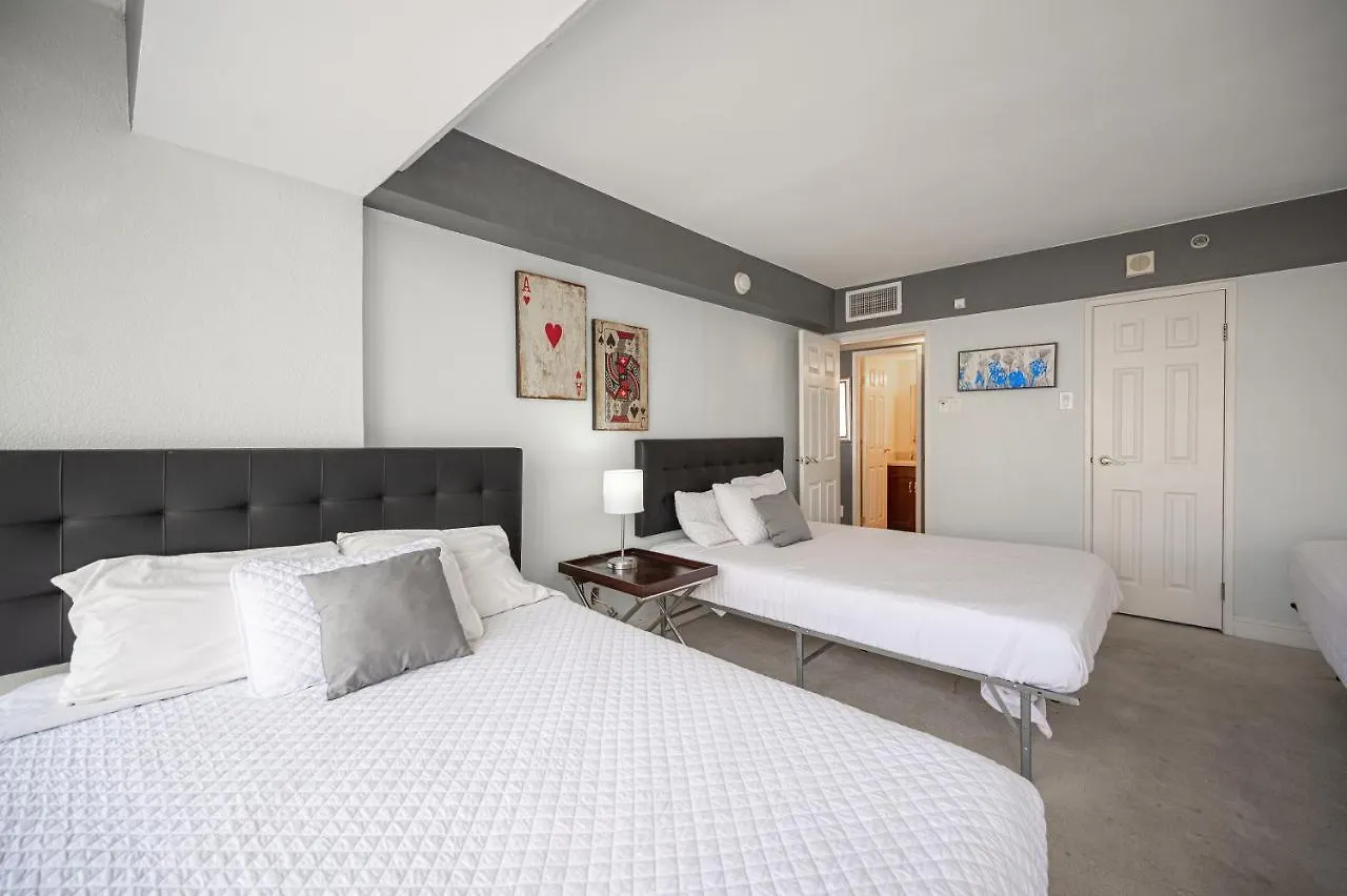 Iconic Vegas Views - 6 Comfy Beds, No Resort Fees, Center Strip! لاس فيغاس