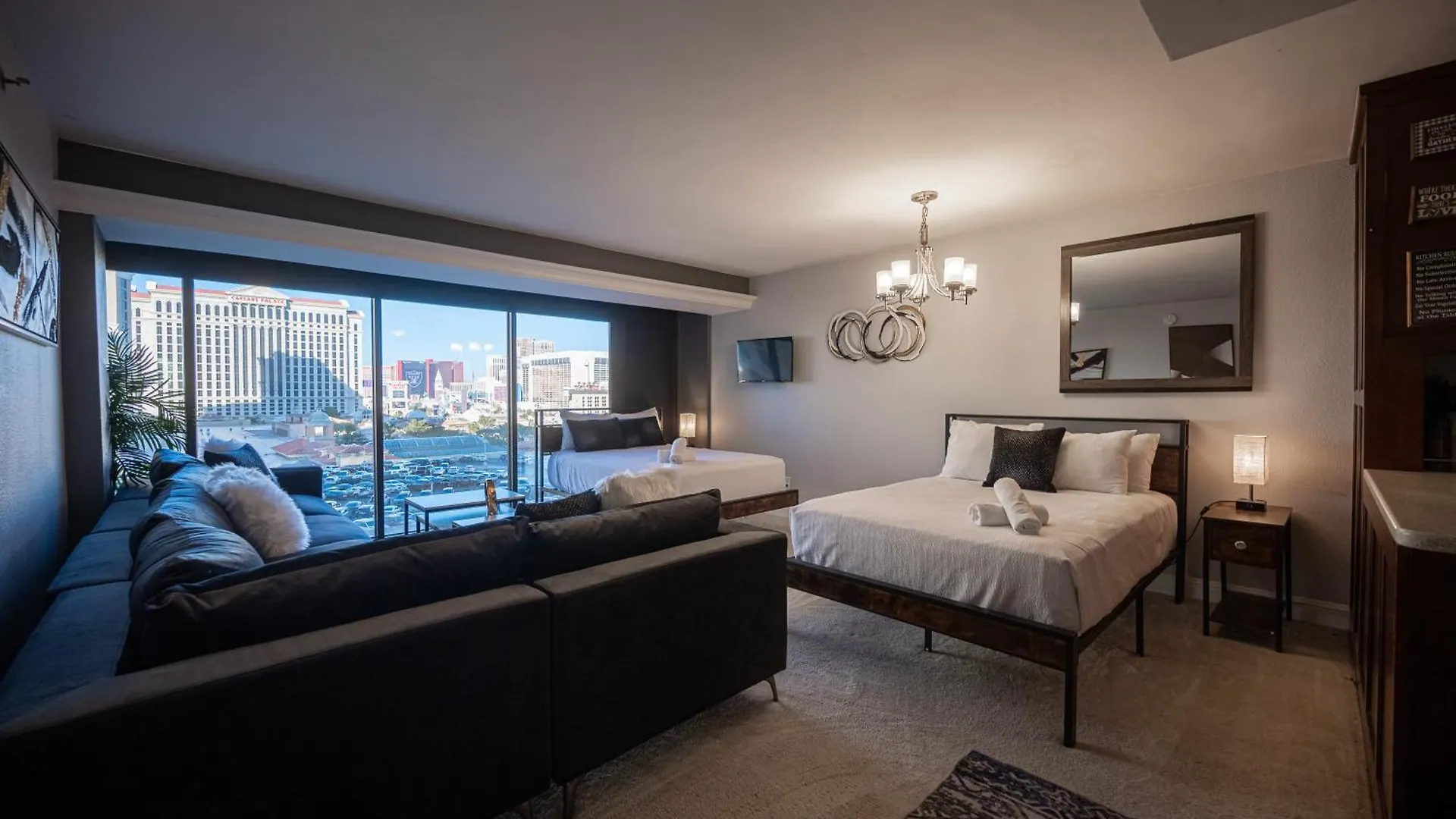 Iconic Vegas Views - 6 Comfy Beds, No Resort Fees, Center Strip! لاس فيغاس شقة